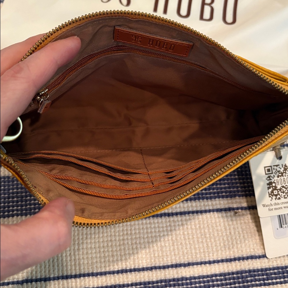 NWT HOBO Darcy Crossbody in Polished Leather - Sun Glow - Picture 11 of 13